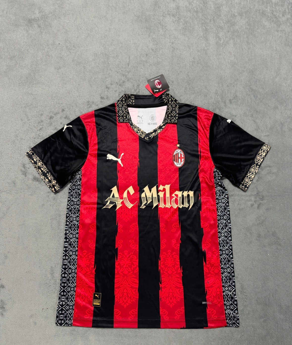 AC Milan Jersey – Puma Special Edition (Gold)